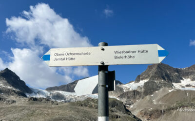 Mit dem E – Bike zur Wiesbadener Hütte. Diese Hütte liegt in der Sylvrtetta in Voraldberg auf 2443m.