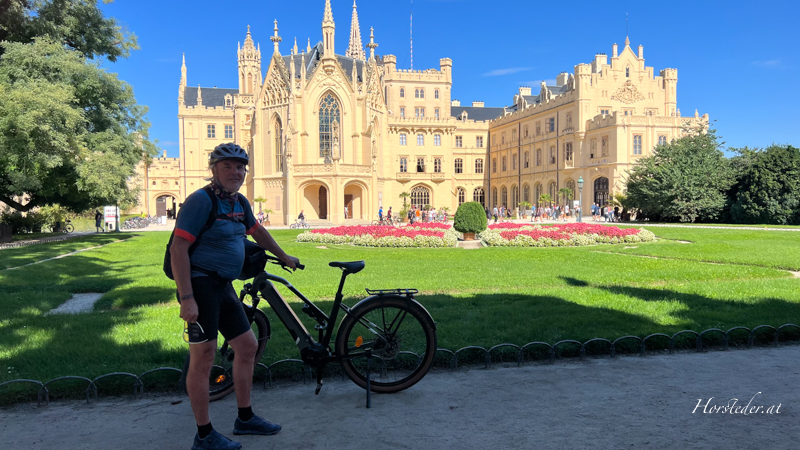 Poysdorf im Norden von Niederösterreich. Eine tolle Stadt wo es unzählige Touren gibt, bis in die Tschechei wo tolle Ausflugsziele auf einen warten.