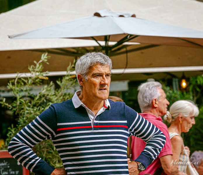 Menschen in Avignon beobachten…sehen und nicht gesehen werden..