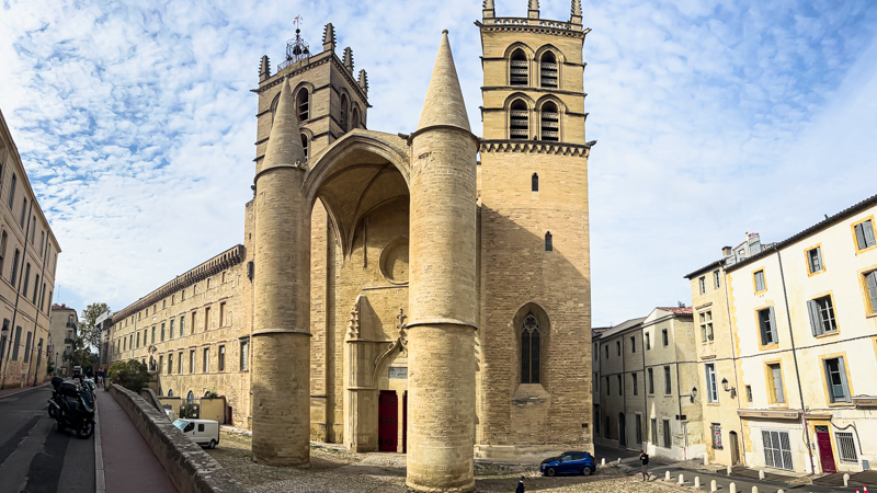 Die Kathedrale von Montpellier ist eine römisch-katholische Kathedrale in der französischen Stadt Montpellier und Sitz des Erzbischofs der Erzdiözese Montpellier.